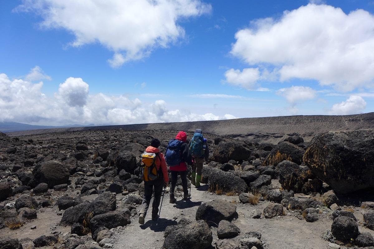 Dünne Luft mit Sauerstoff - Der Gipfel des Kilimandscharo rückt näher