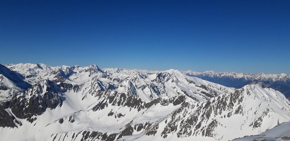 Schitouren und Schihochtouren im Karwendel, Wetterstein, Tuxer Alpen und Sellraintal rund um Innsbruck mit erfahrenem Bergführer